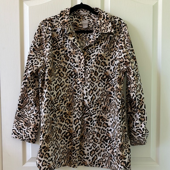 Tops - Chico’s no iron cotton blouse